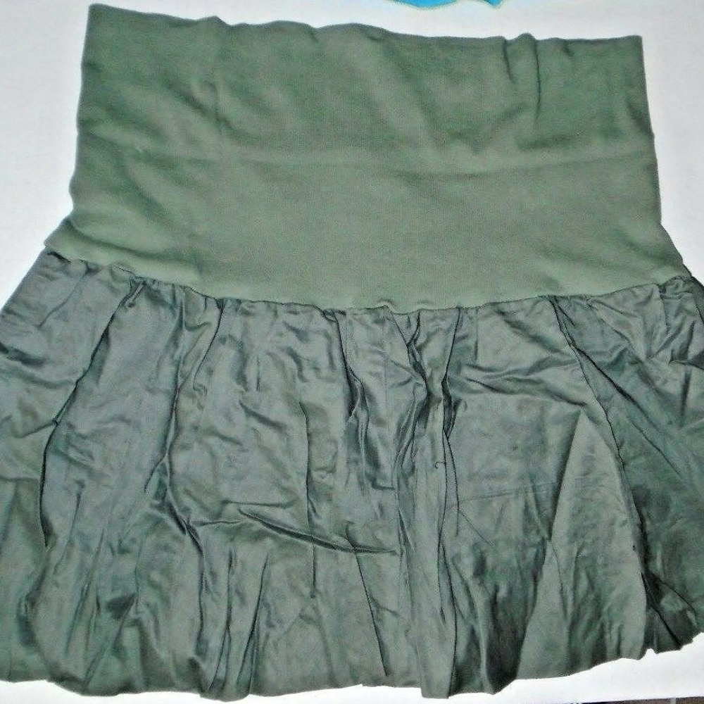 Uniquely Designed Cuffed Waist Gathered Skirt